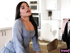 Grosser schwanz, Blasen, Schwanz, Latina, Rau, Transfrau, Ablutschen, Jungendliche (18+)