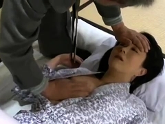 Chubby japanese milf gives blowjob