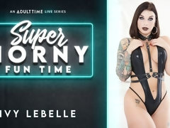 Gros cul, Blonde, Doigter, Béant, Mère que j'aimerais baiser, Dénudage, Nénés, Webcam