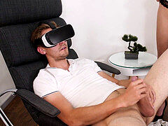 赤毛, コキ, 恥ずかしがりや