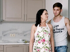 Gros seins, Gode, Mamie, Branlette thaïlandaise, Hd, Mature, Seins flasques, Jouets