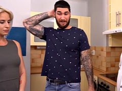 Blondine, Geschnappt, Betrug, Rasiert, Jungendliche (18+)