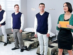 Culo grande, Verga grande, Tetas grandes, Morena, Estilo perrito, Grupo, Madres para coger, Tatuaje