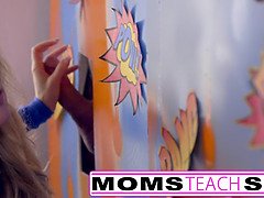 Большие сиськи, Минет, Застукали, Семяизвержение, Дыра в стене, Тощие, Мачеха, Втроем