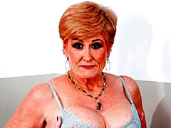 Gros cul, Grosse bite, Gros seins, Blonde, Sucer une bite, Mature, Pov, Cheveux courts