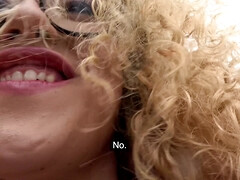 Leie, Arsch, Blondine, Blasen, Spermaladung, Im freien, Piercing, Öffentlich