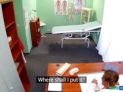 Arsch, Blasen, Vollbusig, Betrug, Handjob, Büro, Uniform, Spanner