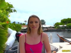 Gros cul, Noire, Blonde, Sucer une bite, Réalité, Rasée, Avaler, Adolescente