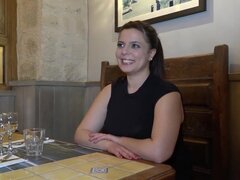 In den arsch, Braunhaarige, Französisch, Hardcore, Milf, Schlampe, Strümpfe, Flotter dreier