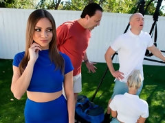 Pijpbeurt, Hondjeshouding, Handbeurt, Likken, Kut duiken, Geschoren, Tiener, Tieten likken