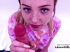 18 jahre, Blasen, Süss, Handjob, Zierlich, Ablutschen, Scherzbold, Jungendliche (18+)