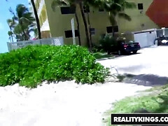 Braunhaarige, Geile alte tussi, Hd, Küssen, Lesbisch, Muschi, Realität, Socken