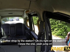 Vollbusig, Auto, Sporthalle, Milf, Orgasmus, Öffentlich, Muschi, Realität