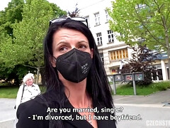 In den arsch, Grosser arsch, Tschechisch, Dildo, Reif, Milf, Öffentlich, Titten