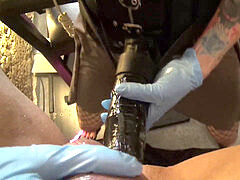 Anal, Bondage domination sadisme masochisme, Médecin, Femme dominatrice, Pénétrer avec le poing, Strapon
