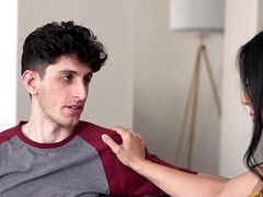 Большая жопа, Большие сиськи, Минет, Брюнетки, Семяизвержение, Мамочка, Сыновья, Мачеха