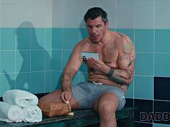 Hd, Pool, Spanner