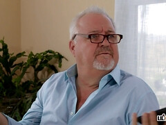 Badpak, Pijpbeurt, Bedriegen, Keuken, Moeder die ik wil neuken, Doordringend, Biljart, Tatoeage