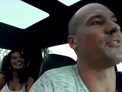 Leie, Arsch, Blasen, Auto, Schwanz, Aufs gesicht abspritzen, Natürlichen titten, Rasiert