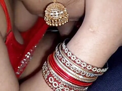 Desi Housewife QueenbeautyQB Caught Dirty Talking in Room - Big Tits, Blowjob, Cumshot