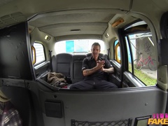 69 negenenzestig, Enthousiasteling, Auto, Sperma shot, Vrouw, Vingeren, Likken, Gezichtspunt