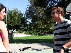 Cul, Gros cul, Gros seins, Brunette brune, Dingue, Hd, Pute, Mouillée