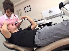 アジア人, デカチン, フェラチオ, 中出し, 医者, オフィス, フェラする, オッパイの