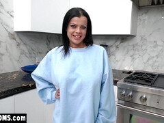 Брюнетки, Грудастые, Милф, Натуральные, Натуральные сиськи, Сыновья, Сосущие, Табу