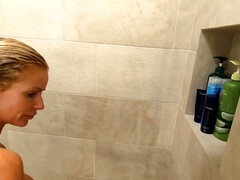 Amateur, Tetas grandes, Rubia, Engañando, Corrida, Madres para coger, Músculo, Ducha
