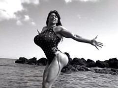 Muscle Girl Humiliates The Voyeurs