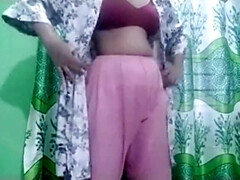 Cunnilingus, Beso negro, Mamada, Divertido, Indio, Maduro, Tetas naturales, Esposa