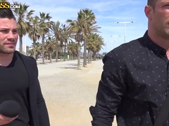 Rubia, Corridas faciales, Grupo, Al aire libre, Público, Tatuaje, Trio