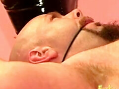 Sadomasochismus, Grosse titten, Fesselspiele, Braunhaarige, Weibliche domination, Hardcore, Mutti, Muschi