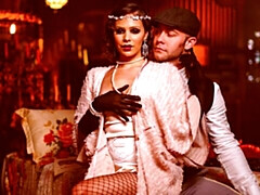 18 jaar, Grote kont, Pijpbeurt, Bruinharig, Hondjeshouding, Natuurlijke tieten, Tiener, Tieten likken