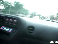 Blonde, Sucer une bite, Brunette brune, Voiture, Tir de sperme, Branlette thaïlandaise, Pov, Nénés