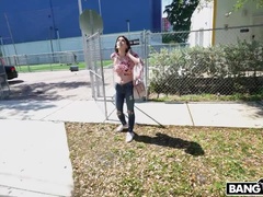 Amateur, Sucer une bite, Brunette brune, Éjaculer dans la bouche, Tir de sperme, Poilue, Chevaucher, Avaler