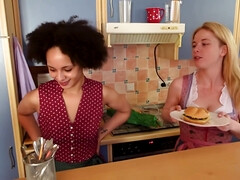 美人, ブロンド, フェラチオ, 黒人, Hd, オーガズム, 三人, オッパイの