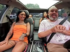 Arsch, Brasilien, Braunhaarige, Auto, Latina, Natürlichen titten, Muschi, Titten
