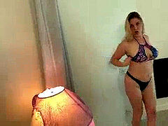 Leie, Bikini, Paar, Aufs gesicht abspritzen, Selbstgemacht, Zierlich, Realität, Taboo