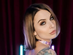 Culo grande, Mamada, Estilo perrito, Pajear, Lencería, Hombre hombre mujer, Tatuaje, Trio