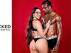 18 años, Culo grande, Mamada, Estilo perrito, Interracial, Tetas naturales, Adolescente, Tetas