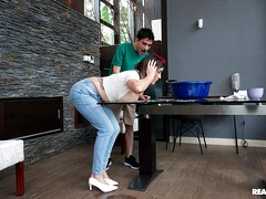 Marica Chanelle gives nice blowjob to Jordi
