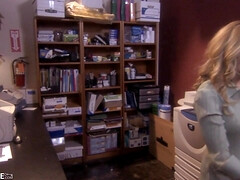 Blond, Pijpbeurt, Sperma shot, Moeder die ik wil neuken, Kantoor, Tieten likken