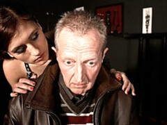 Blasen, Domination, Fetisch, Handjob, Lecken, Muschi, Rasiert, Dürr