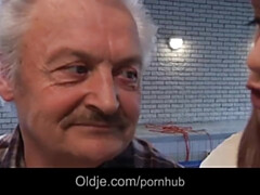 Mamada, Estilo perrito, Abuelo, Hd, Maduro, Tetas naturales, Pelirrojo, Adolescente