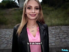 18 jaar, Grote kont, Grote lul, Blond, Hondjeshouding, Natuurlijke tieten, Gezichtspunt, Tieten likken