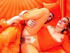 Blonde, Sucer une bite, Tir de sperme, Doigter, Hd, Mère que j'aimerais baiser, Seins naturels, Bureau