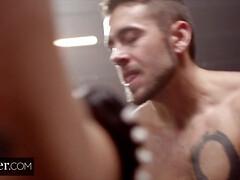 Blasen, Doppelpenetration, Hardcore, Lecken, Pornostars, Muschi, Reiten, Flotter dreier