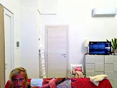 Sucer une bite, Britannique, Couple, Hard, Mature, Pov, Transsexuelle, Webcam