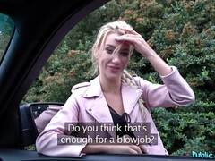 Grosser schwanz, Schlampe, Blondine, Natürlichen titten, Öffentlich, Russisch, Ablutschen, Titten